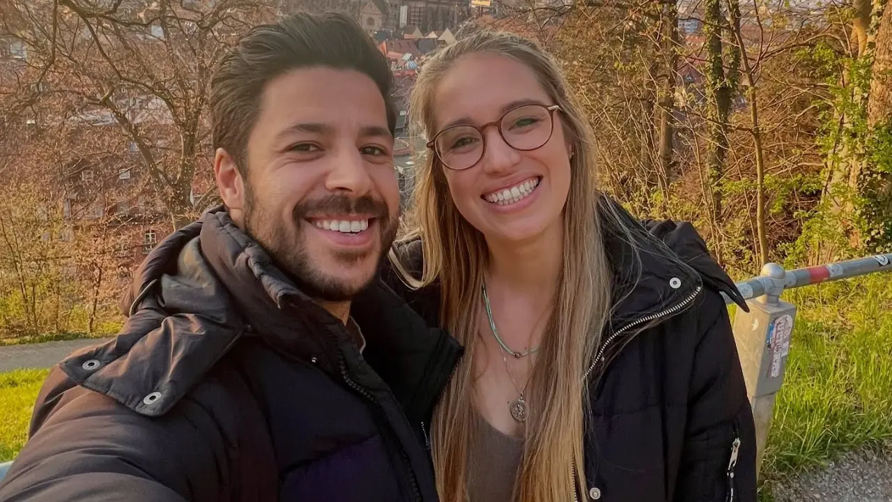The Buddymoon Leanne and Dan: Net Worth, Age, Story, and YouTube Journey (2025) 1 The Buddymoon Leanne and Dan Net Worth, Age, Story, and YouTube Journey (2025)